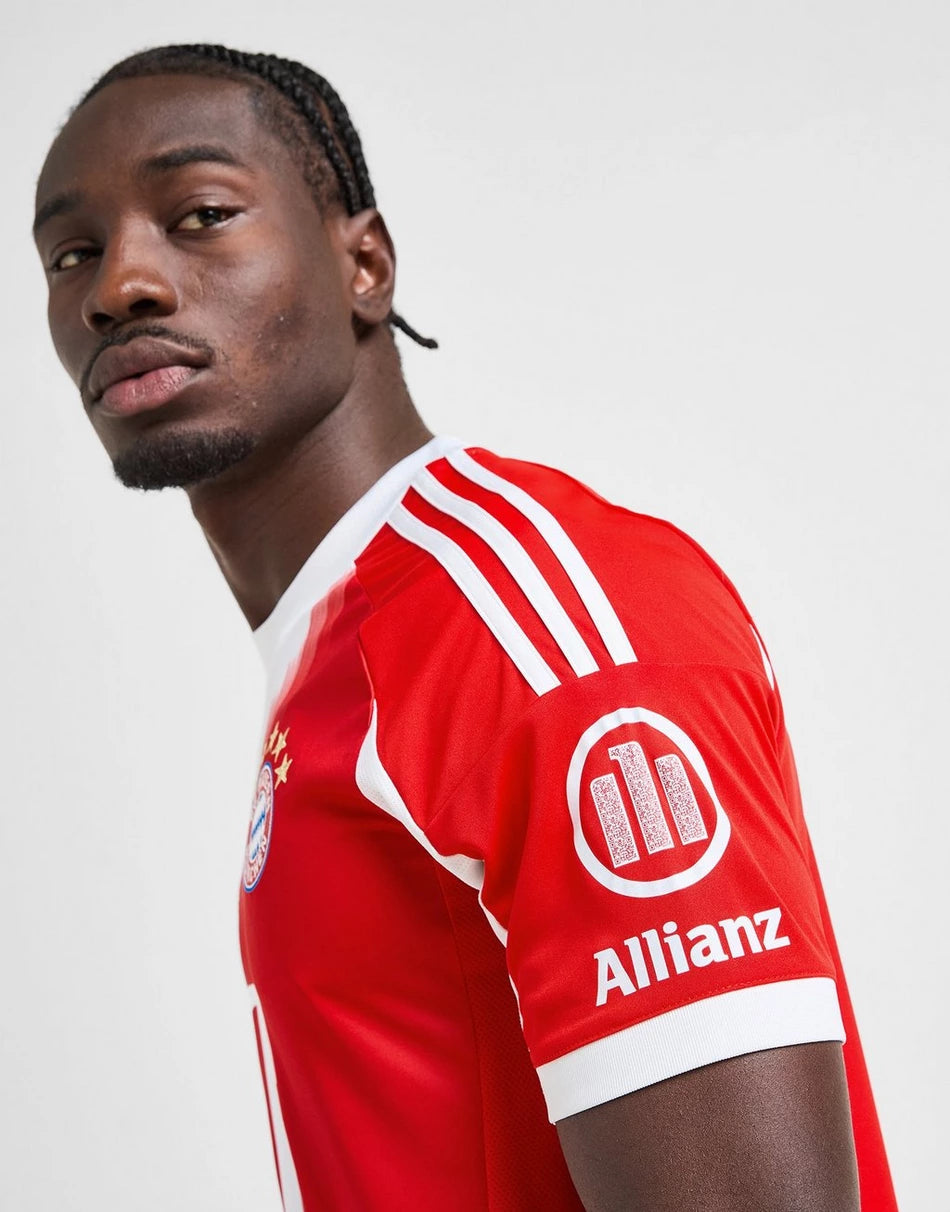 FC Bayern München - Hjemmetrøye 25/26